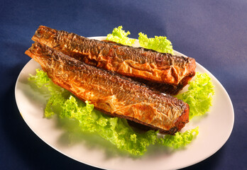 Brathering, Fisch, Salat, isoliert, geräuchert,