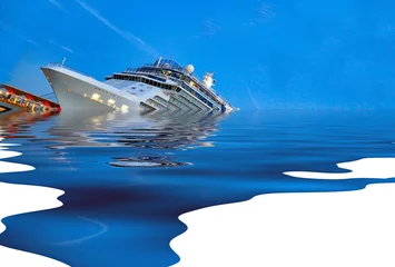Türaufkleber Cruise ship sinking in the ocean © Matei
