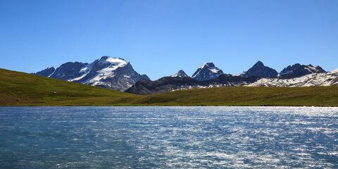 Lago Rosset, al Nivolet. Sullo sfondo il Gran Paradiso