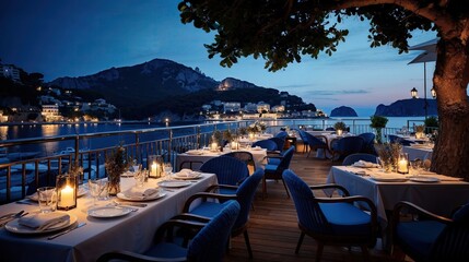 terrasse de restaurant gastronomique dans un port de plaisance au bord de l'eau le soir avant le début du service - obrazy, fototapety, plakaty
