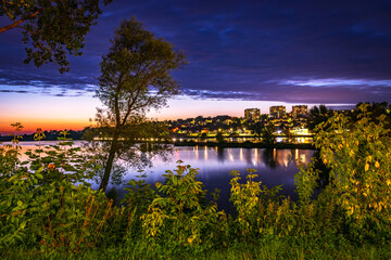 Niebieska godzina nad wodą © Krzysztof Rostkowski