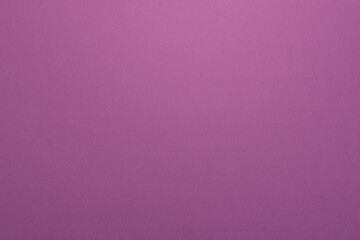 Panorama de fond uni en papier mauve pour création d'arrière plan.	