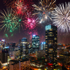 New Year fireworks display in Warsaw, Poland - obrazy, fototapety, plakaty