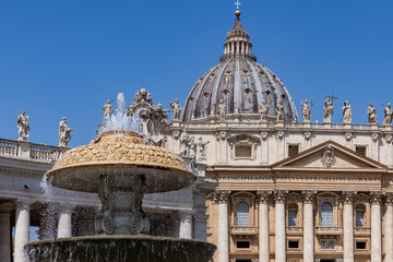 one of the two fountains on St. Peter's Square in Vatican City, created by Carlo Maderno (1612–1614) and Giovanni Lorenzo Bernini (1667–1677) to ornament the square in front of the St. Peter's Basilic