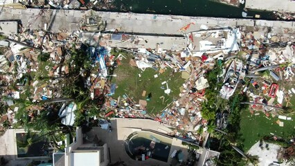 Destrucción causada por el Huracán Otis en Acapulco, Guerrero, México. Vista de la Marina