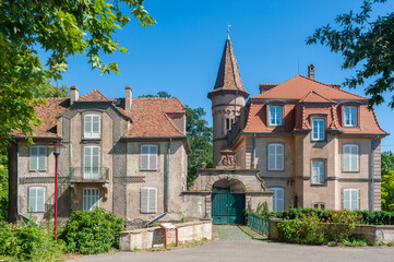 Schloss Hell-Oberkirch beim Stadtpark in Obernai. Departement Bas-Rhin in der Region Elsass in Frankreich