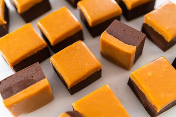 Caramel fudge