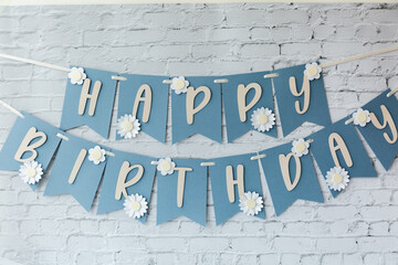 Festive Happy Birthday Banner with Daisy Decorations