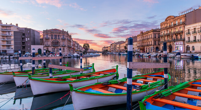 Sunrise over the royal canal in S&egrave;te, H&eacute;rault, Occitanie, France