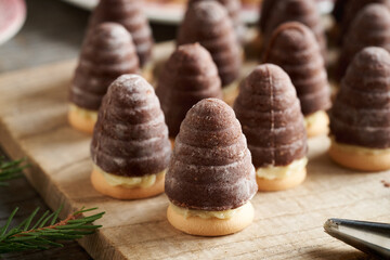 Beehives or wasp nests - Czech no-bake Christmas cookies filled with eggnog cream