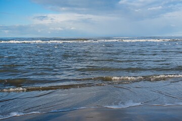 Ausblick über die Nordsee mit Sandstrand 