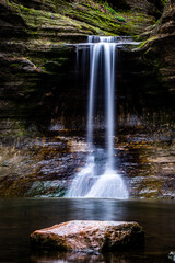 Fototapeta na wymiar Slow waterfall 