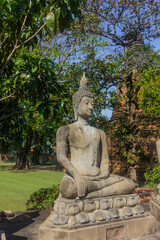 Fototapeta na wymiar Buddha statues in Ayutthaya, an ancient city, Buddha statues in a temple in Ayutthaya, Thailand