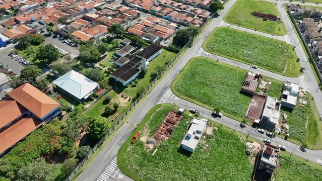 Regi&atilde;o do Teatro Municipal, prefeitura e condom&iacute;nios em Paul&iacute;nia (Paul&iacute;nia) SP, interior de S&atilde;o Paulo. Brasil.