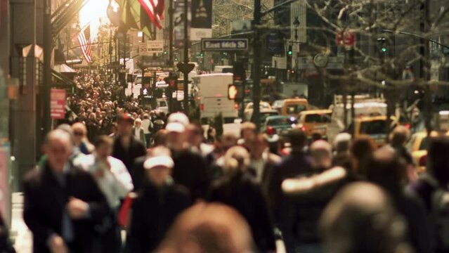 Crowded avenue. New York City, United States. People walking in Manhattan Busy Street. Traffic Passing by. Footage of Blurred Unrecognizable People Commuting