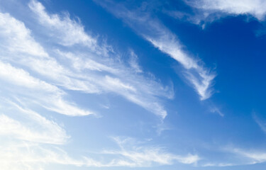 Obraz premium Blue sky with white cloud for nature background