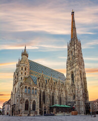 St. Stephen's cathedral on Stephansplatz square at sunrise, Vienna, Austria - obrazy, fototapety, plakaty