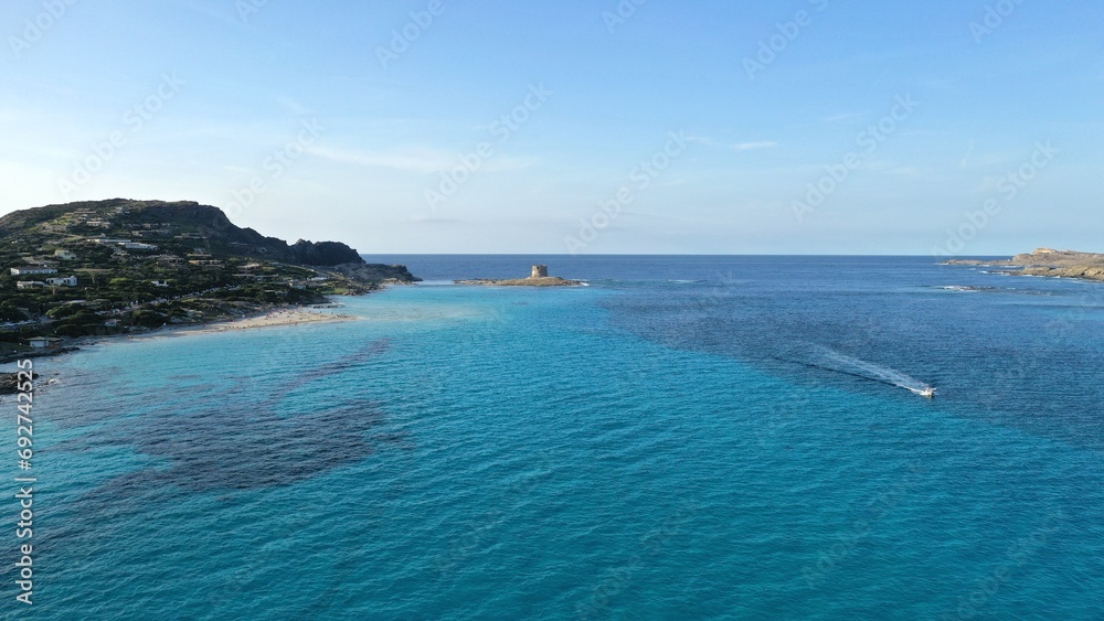 Wall mural plage de la Pelosa dans le nord de la Sardaigne (Italie)