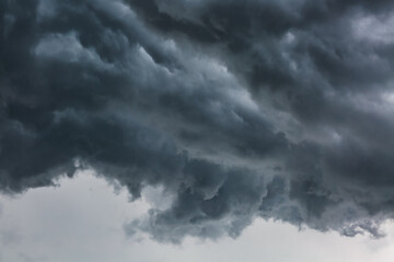 Fototapeta na wymiar Dark storm clouds in Ohio 