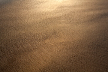 光と砂のイメージ