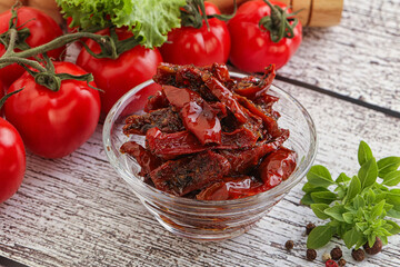 Sun dried tomato with olive oil