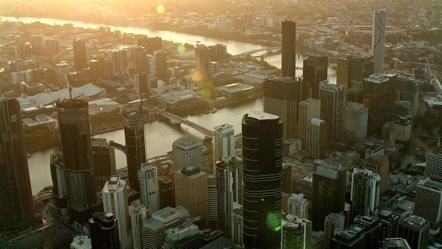 A034C012_231014_R683 Brisbane City Aerial Sunset