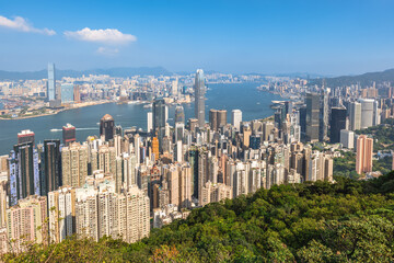 view of victoria harbour and hong kong island over victoria peak in hongkong, china - obrazy, fototapety, plakaty