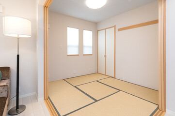 新築和室四畳半（日本の平均的な分譲住宅）
