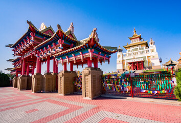 Obraz premium The largest Buddhist temple in Russia. City of Elista
