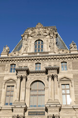 Fototapeta na wymiar architecture proche du Louvre