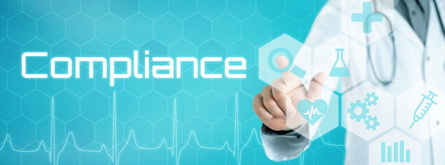 Arzt mit futuristischem Interface - Compliance