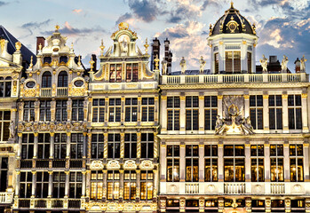 Obraz premium Historic building on the Grand Place in Brussels, at Christmas time