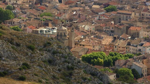 vue a&eacute;rienne de cavaillon