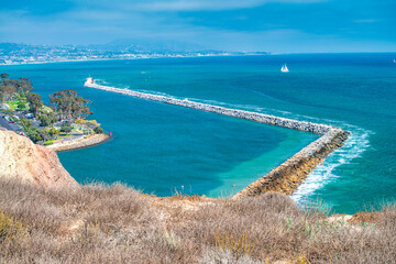 Dana Point, California. Beautiful coastline on a summer day - obrazy, fototapety, plakaty
