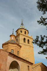 Fototapeta na wymiar Church of the tourist and medieval town of Albarracín in Spain.