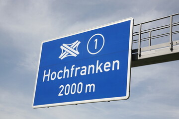 Autobahnschild - Schild an der Autobahn - Kreuz Hochfranken - 20