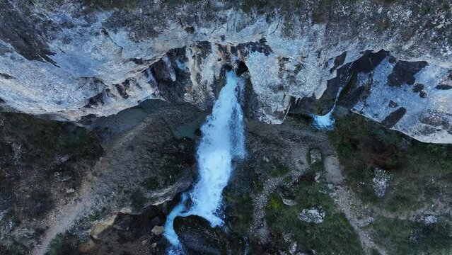 Yeguamea waterfall in the surroundings of the town of Fuenteodra. LAS LORAS GEOPARK. UNESCO. Fuenteodra. Municipality of Humada. Burgos province. Castile and Leon. Spain. Europe