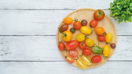 カラフルなミニトマト