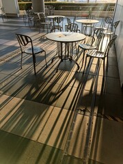 夕暮れのテーブル