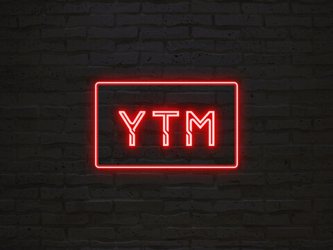 YTM のネオン文字