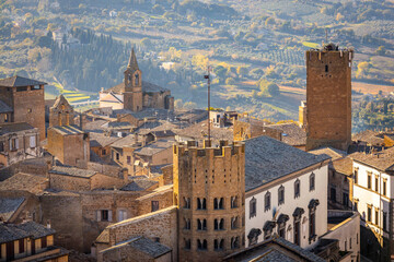 Fototapeta na wymiar View of old town of Orvieto in Italy from above rooftops