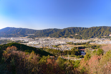 風切山から望む愛知県新城市の町並み