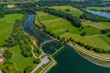 Blick auf die Lech-Staustufe 10 bei Epfach in Oberbayern