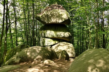 Rocher appelé « les trois fromages » dans le massif du Sidobre près de Castres  