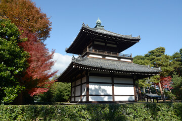 Fototapeta premium 秋の相国寺 経蔵 京都市上京区