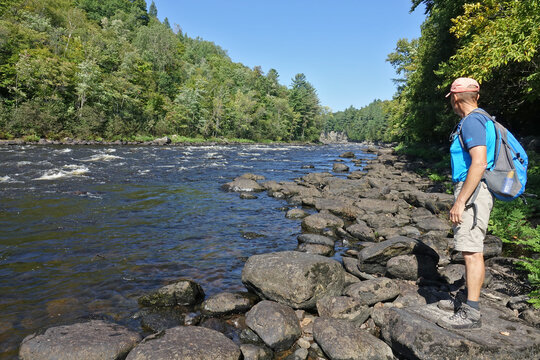 Randonn&eacute;e dans le Parc de la Rivi&egrave;re Batiscan sur la route de Qu&eacute;bec au Canada