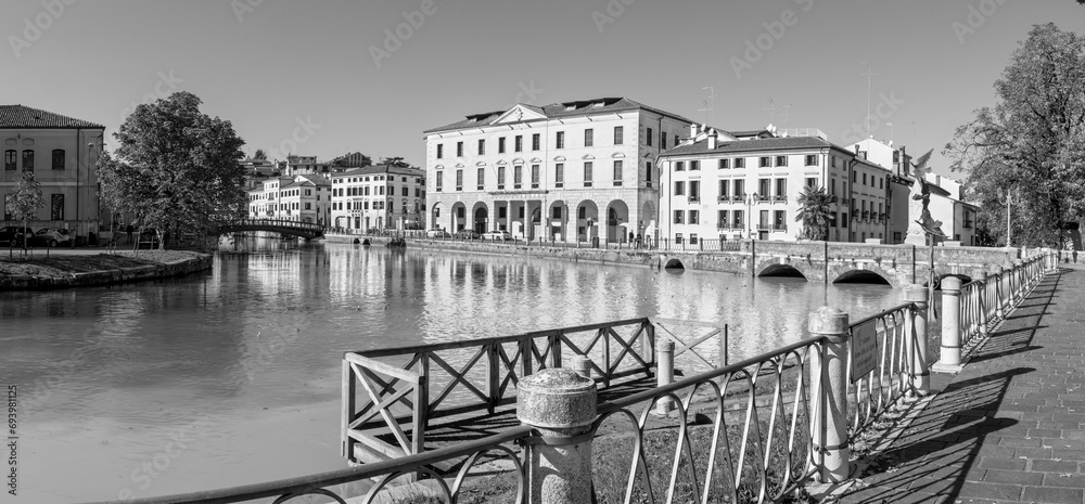 Wall mural treviso - the old town with the canal.