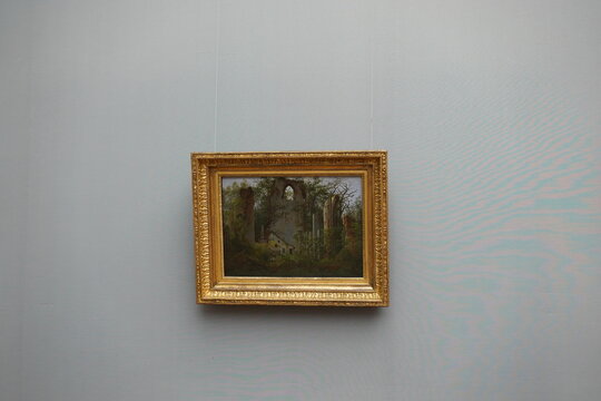 Gem&auml;lde "Klosterruine Eldena bei Greifswald" von Caspar David Friedrich in der Alten Nationalgalerie in Berlin am 16.12.2023