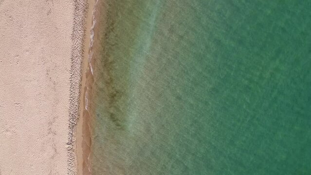 Vista aerea con drone volando el mar Balear Mediterraneo, desde valencia, espa&ntilde;a