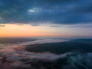 Fototapeta na wymiar Cloud over Delaware river at sunrise